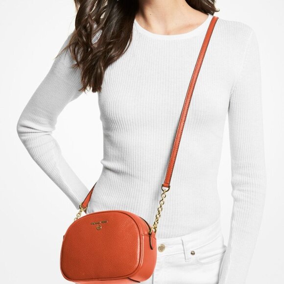 Michael Kors Jet Set Charm Bag ⭐️NWT!⭐️ Host Pick🤩 - Picture 4 of 7